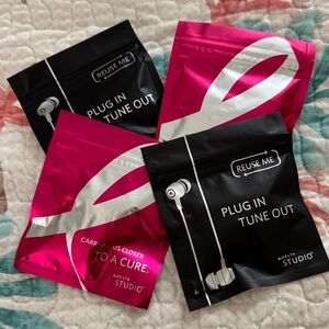 Set/4 Delta Studio Wired Earbuds